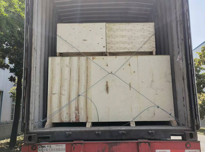 土庫曼斯坦發貨-8腔吹瓶機和80頭三合一羞羞韩漫在线观看機3